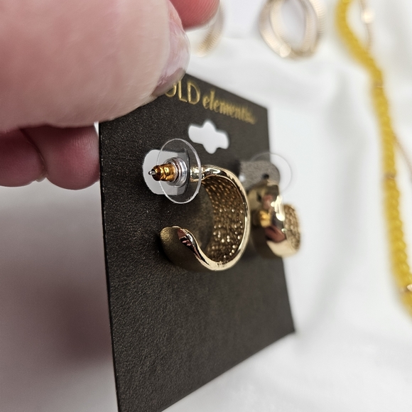 Women's Jewelry Set Lot of 3 Pieces Earrings Necklace Gold Tone Floral All NEW - Picture 4 of 8